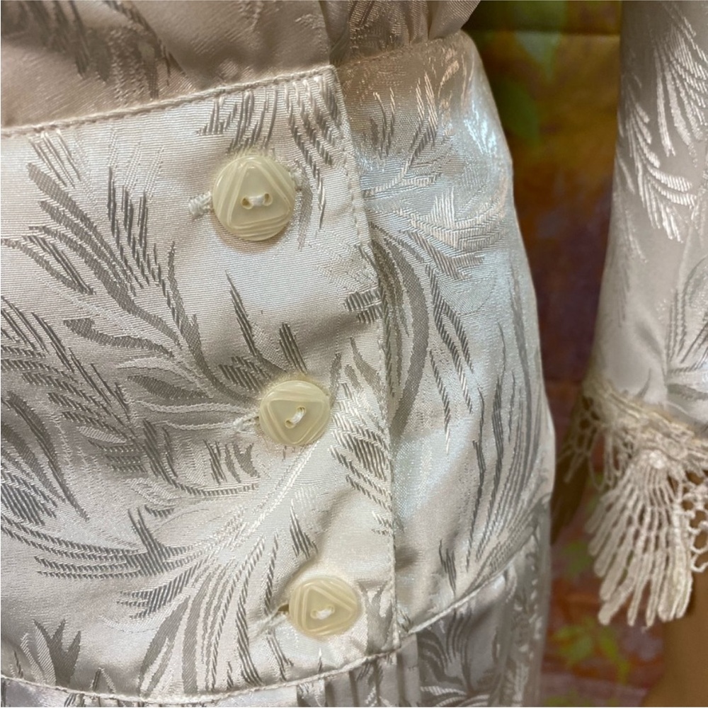 Nilani Vintage Ivory Jacquard Lace Trimmed Dress - Picture 5 of 15